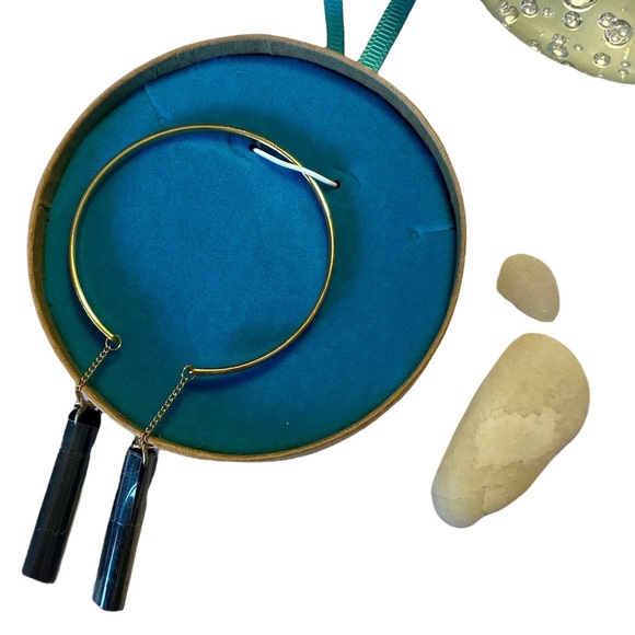 NWT Shiraleah (Anthro) Tallulah Tassel Bracelet in Black - Picture 4 of 5